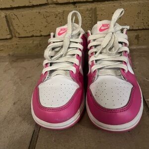 Nike Kids Sneakers in Pink and White